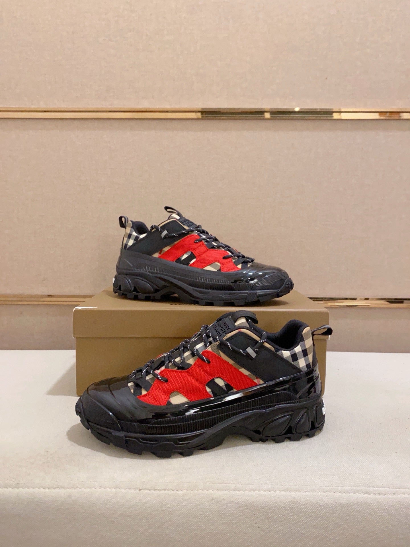 25 Luxury B Brand Casual Sneakers 0425010911