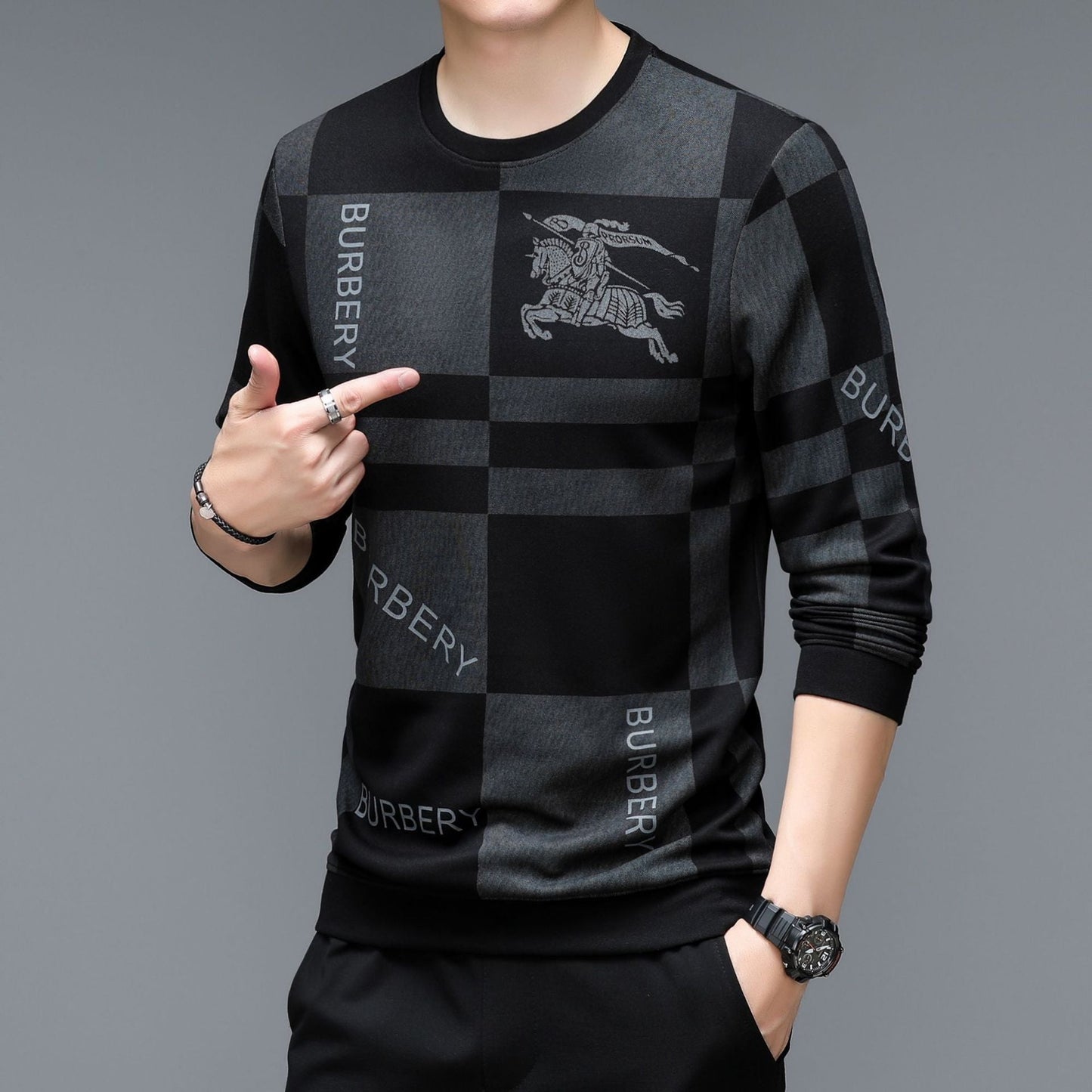 New Fashion Long Sleeved Underlay Men's Sweater 1023121801