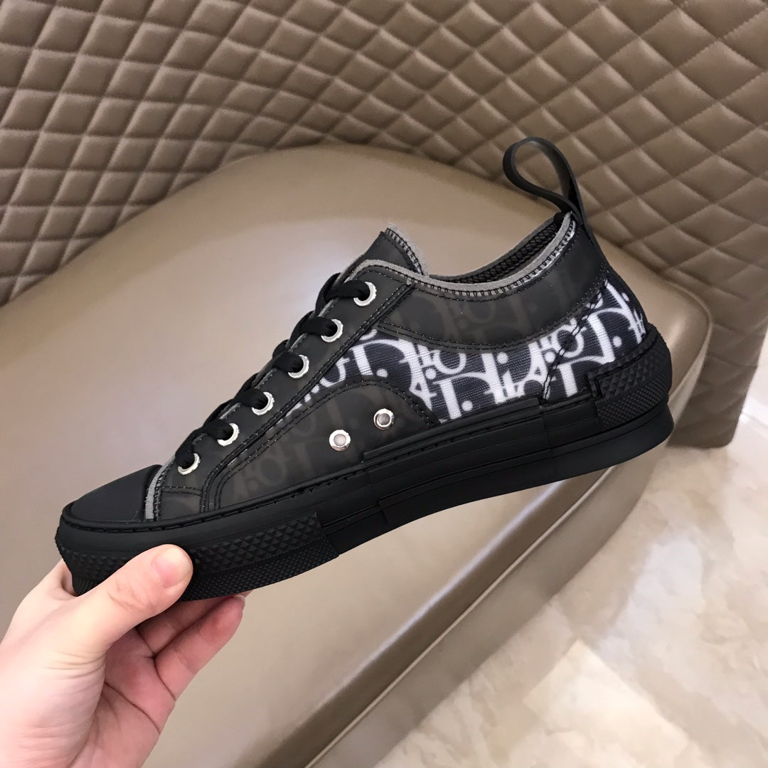 B21 Black Low-top Canvas Sneakers
