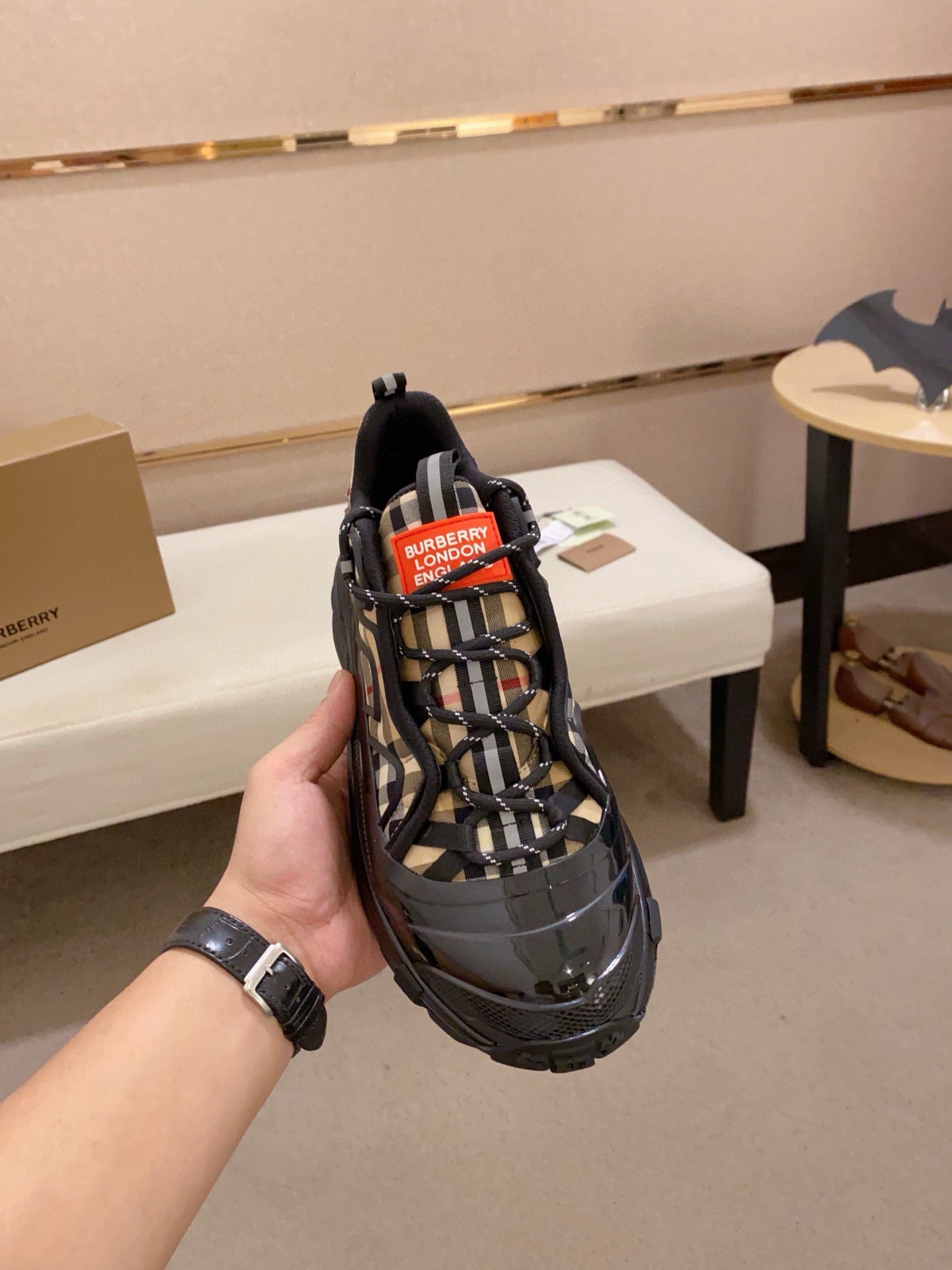 25 Luxury B Brand Casual Sneakers 0425010911
