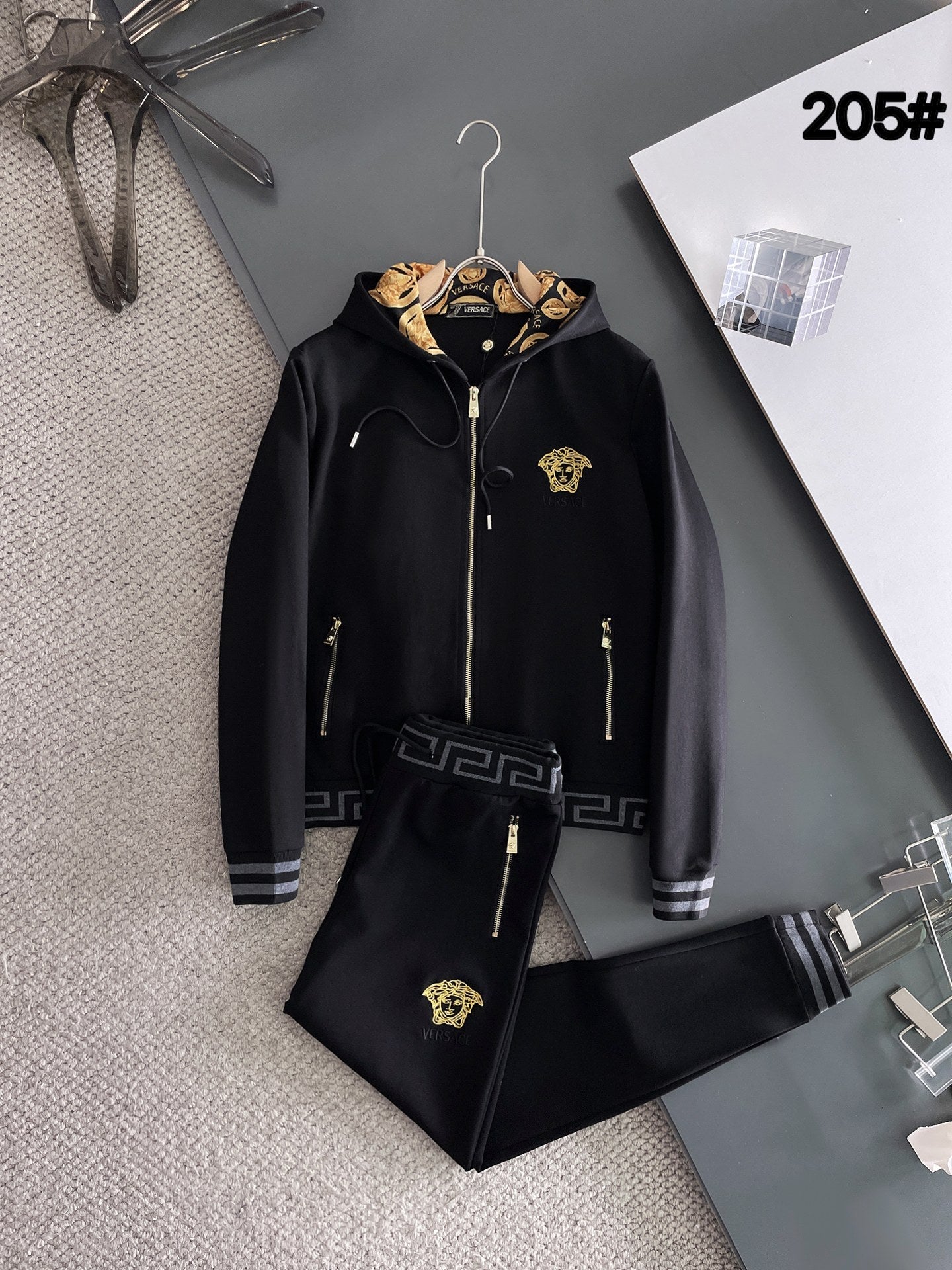 25 New VC Sports Suit 0425011503