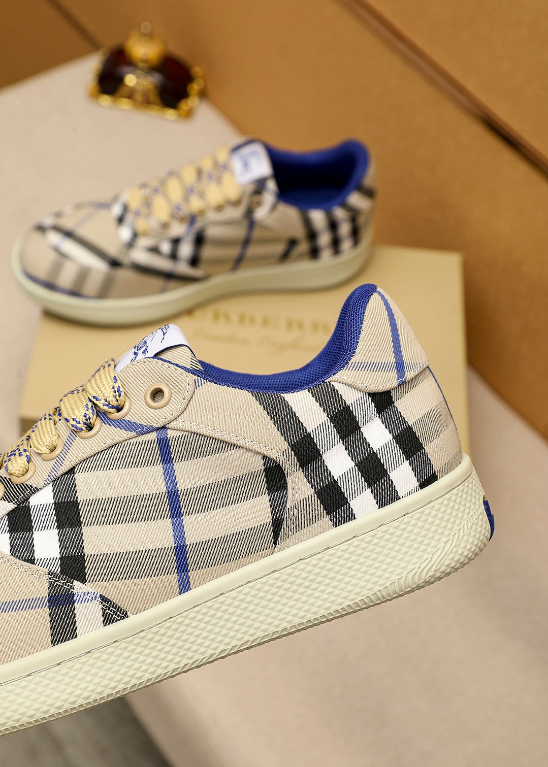 25 Luxury B Brand Casual Sneakers 042025052809