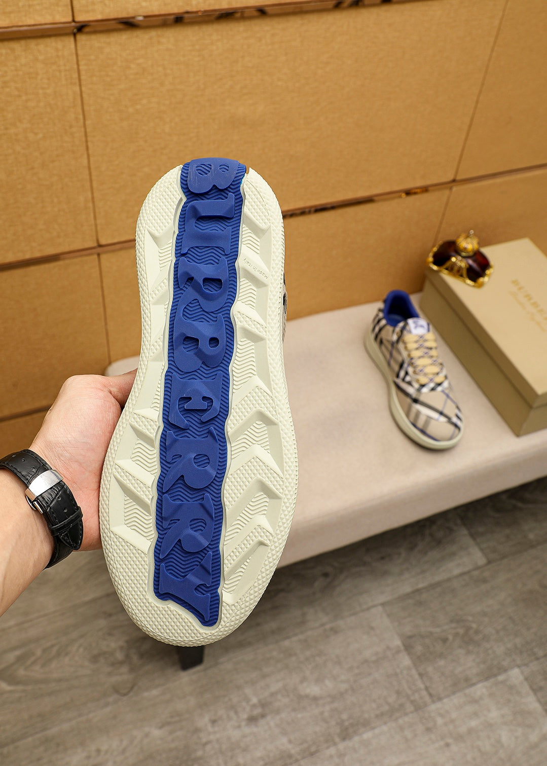 25 Luxury B Brand Casual Sneakers 042025052809