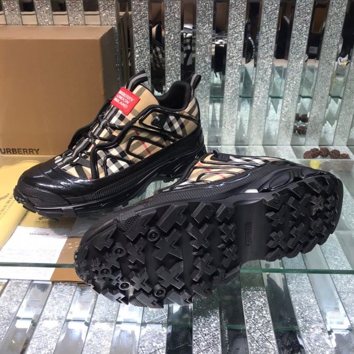 25 Luxury B Brand Casual Sneakers 0425010911