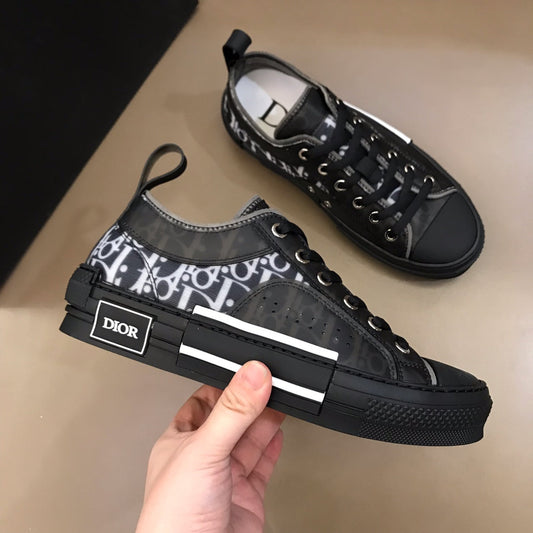 B21 Black Low-top Canvas Sneakers