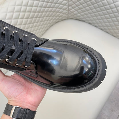 Classic Black High Top Boots 0823121503