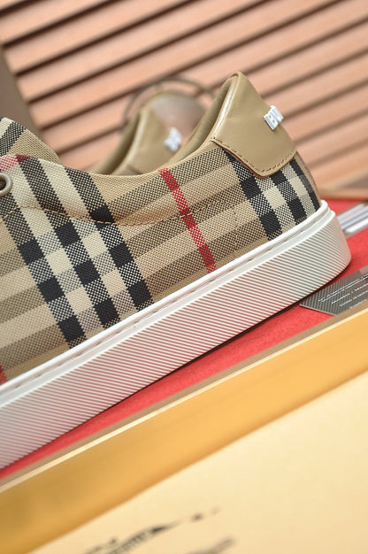 25 Luxury B Brand Casual Sneakers 0425020605