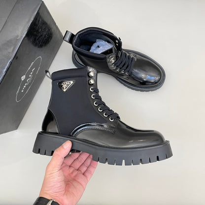 Classic Black High Top Boots 0823121503